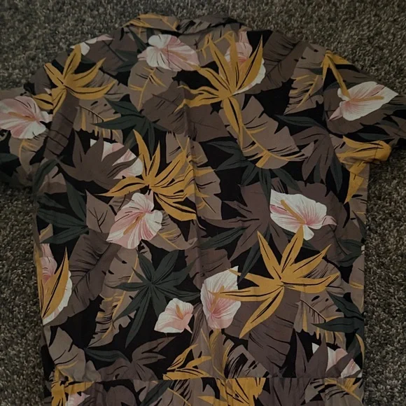 MAN Tropical Leaf Print Casual Shirt - Picture 4 of 5